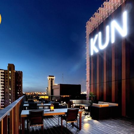 Hotel Kun Tour Taizhong Zewnętrze zdjęcie