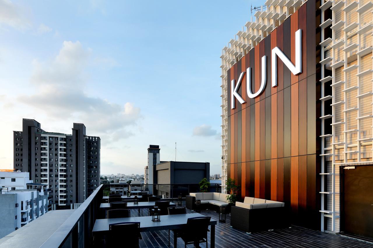 Hotel Kun Tour Taizhong Zewnętrze zdjęcie